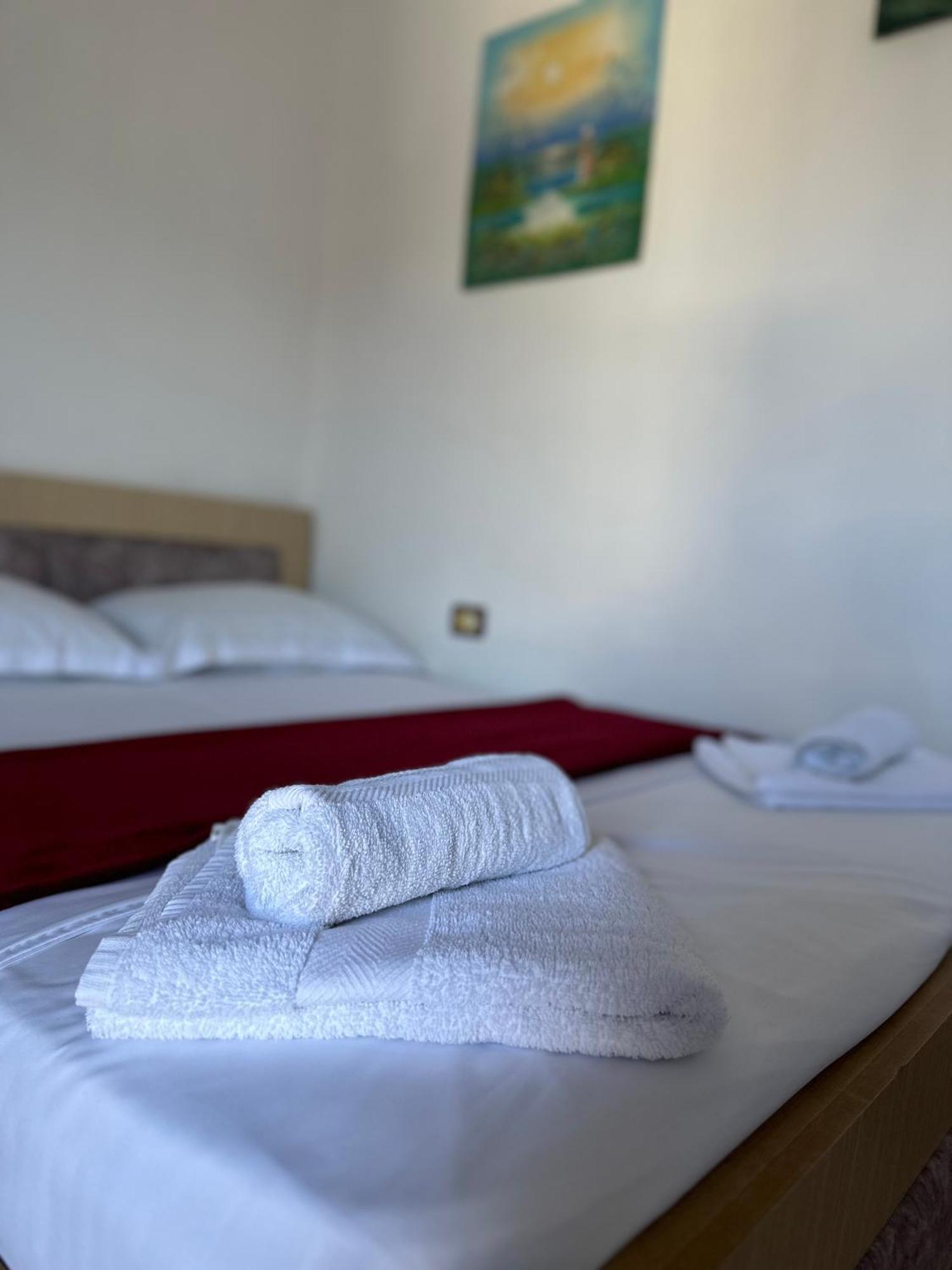 Albi'S Guesthouse 卡萨米尔 外观 照片