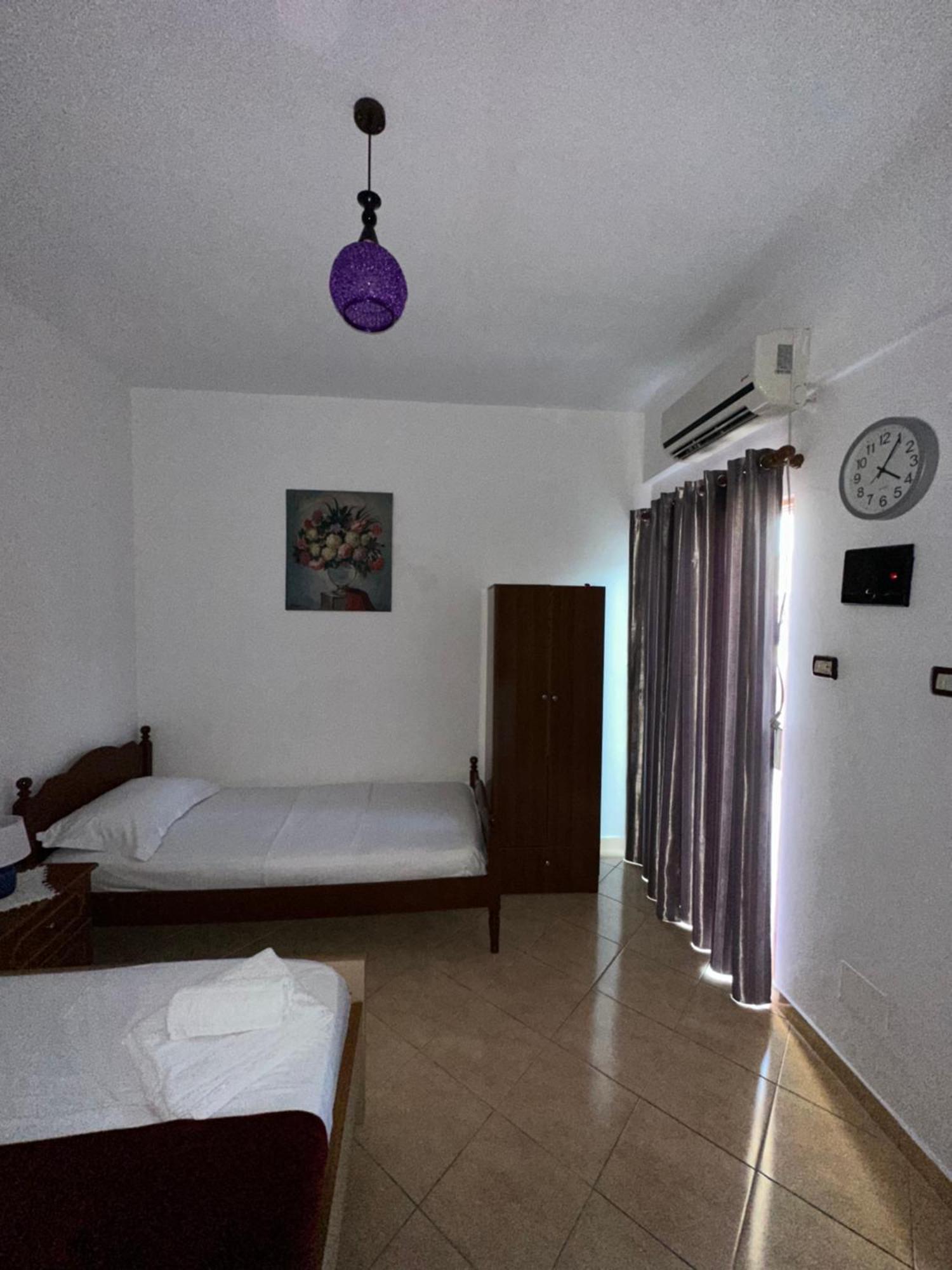 Albi'S Guesthouse 卡萨米尔 外观 照片