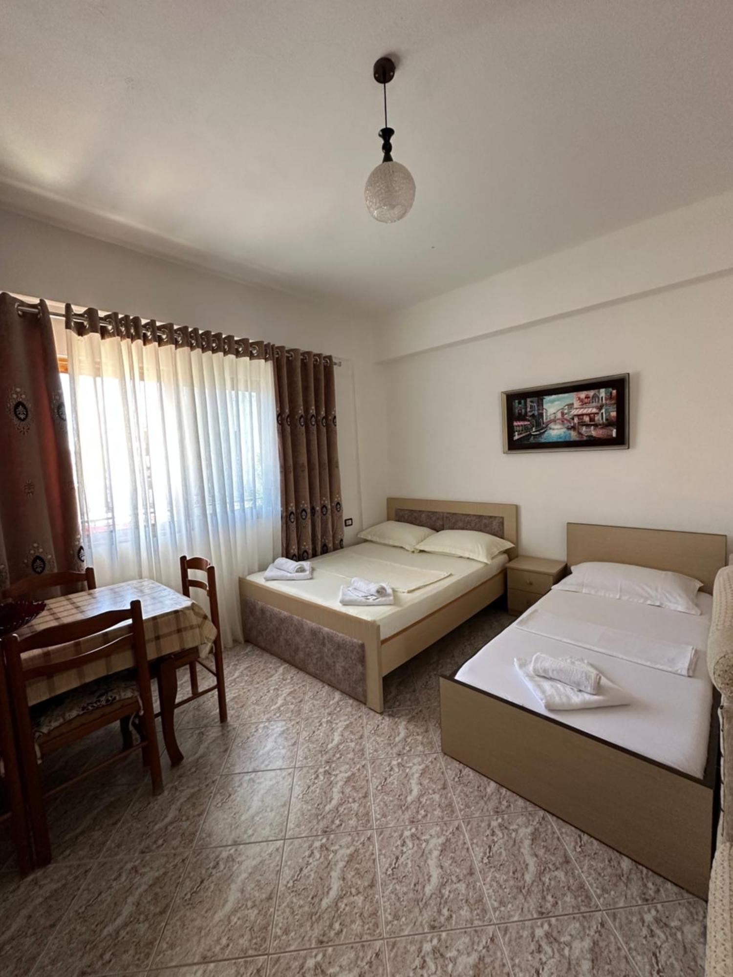 Albi'S Guesthouse 卡萨米尔 外观 照片